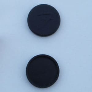 black plastic cap (for 1/4" mono plug)